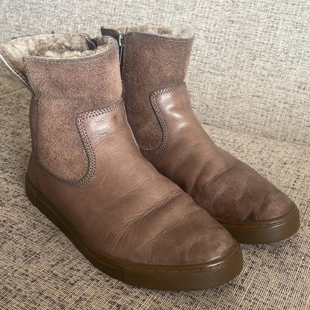 Frye Women’s Gemma Shearling Short Boot Lined, Leather. Size 7.5. So Cozy! - Picture 3 of 11